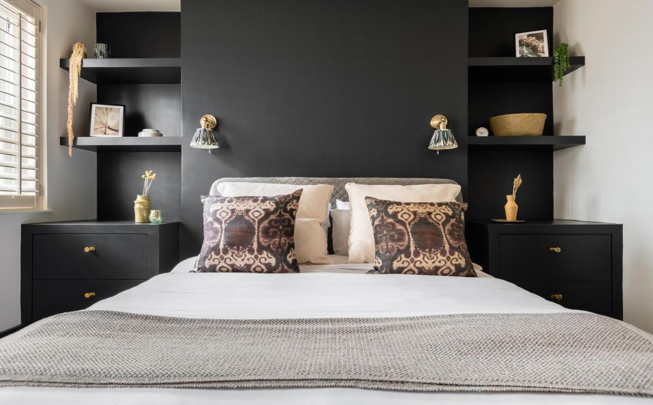 The Heart Of Shepherds Bush - Modern 2Bdr Apartment With Garden 런던 외부 사진