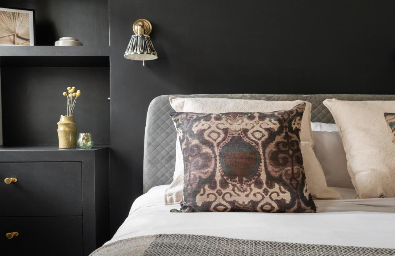 The Heart Of Shepherds Bush - Modern 2Bdr Apartment With Garden 런던 외부 사진